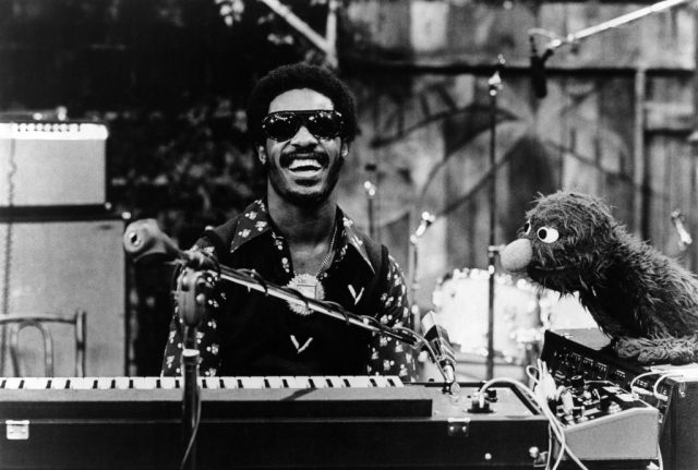 Stevie Wonder appears on Sesame Street 