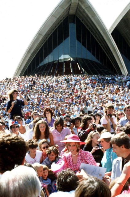 Princess Diana outside Sydney Opera House