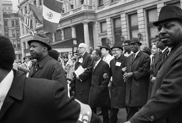 Dr. Benjamin Spock, Martin Luther King, Monsignor Charles Rice, and Cleveland Robinson