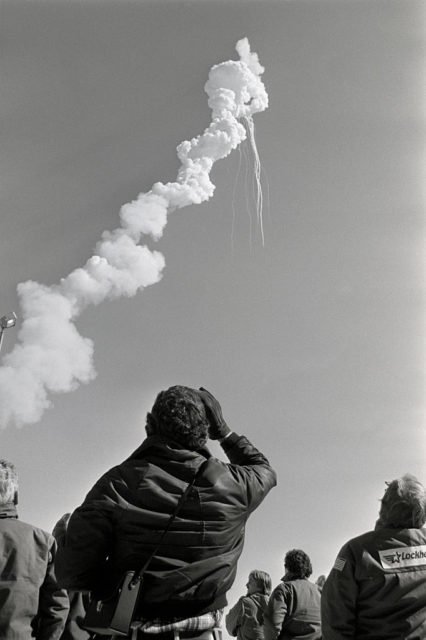 Challenger chemtrail 