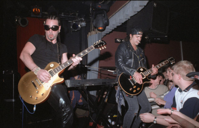 Slash and Danny Saber perform at the Viper Room