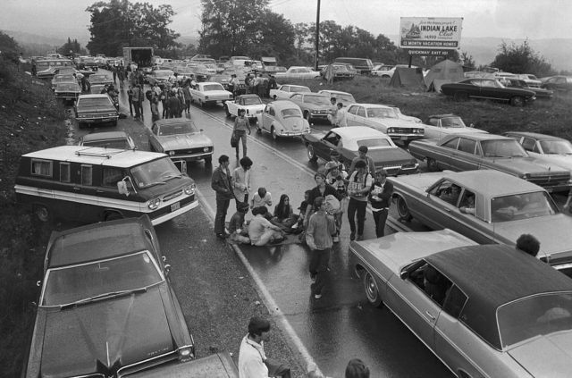 Traffic jam going towards Woodstock 