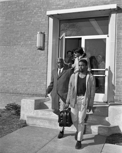 Jackie Robinson Sr. follows son out of courtroom entryway