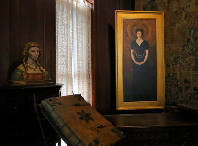 Portrait of Isabella Stewart Gardner in the Gardner Museum.