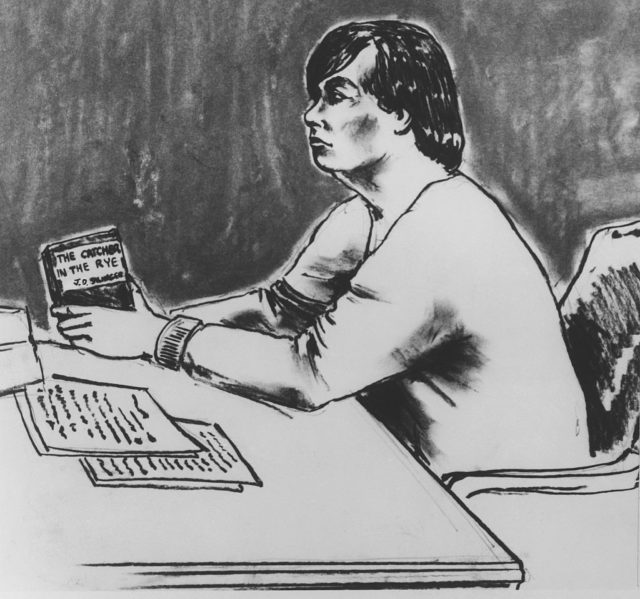 Courtroom rendering of Chapman holding Catcher in the Rye 