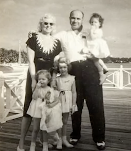 Al and Mae Capone and family