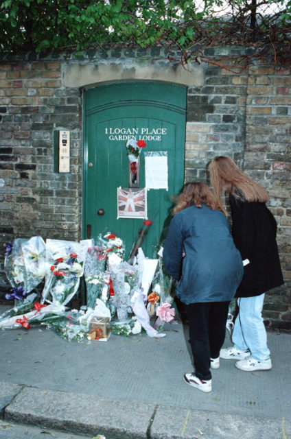 fans outside of Freddie Mercury's home