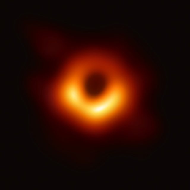 Image of the supermassive black hole Messier 87
