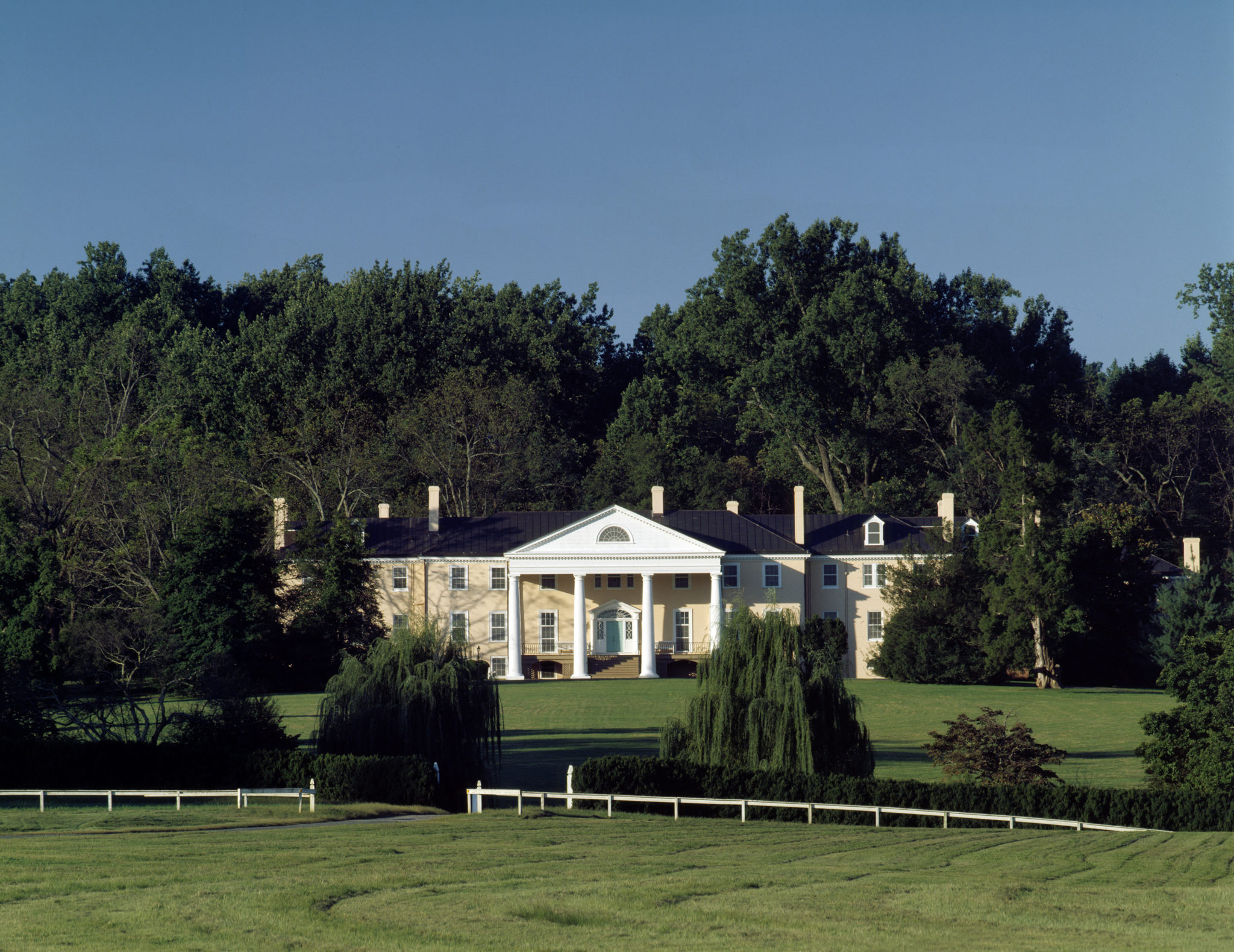 Lizzo Played A 200YearOld Crystal Flute with a Controversial History