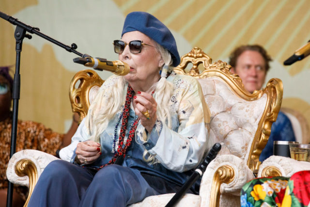 Joni Mitchell performing in 2022
