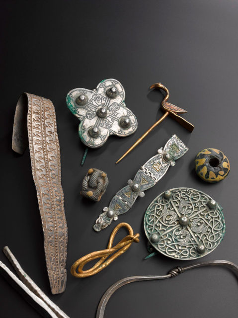 Multiple objects on a table, old and rusted of the Viking era