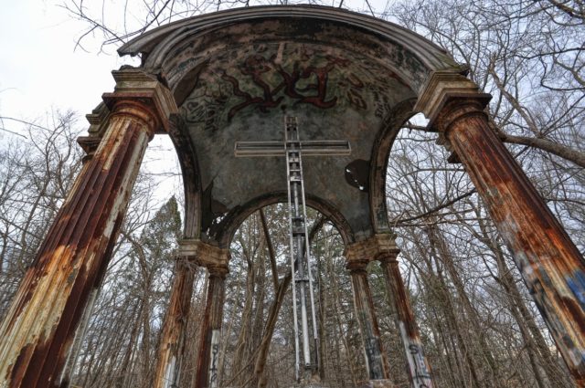 The cross above St. Mary's altar, now known as the 'hell house of maryland'