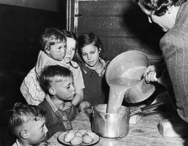 children eating soup