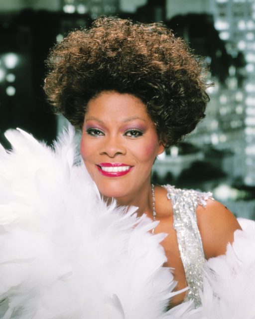 Headshot of Dionne Warwick