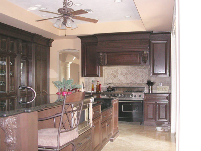 Tuscan kitchen with island