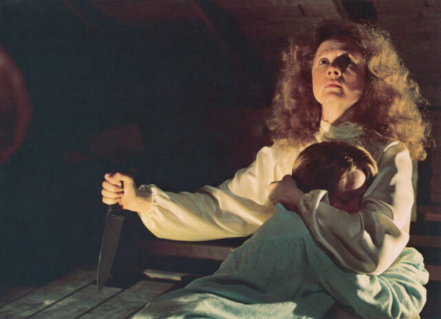 Piper Laurie and Sissy Spacek as Margaret White and Carrie in 'Carrie'