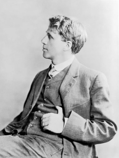 Portrait of a young Robert Frost