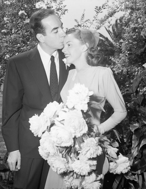 Garland and her second husband Vincente Minnelli on their wedding day
