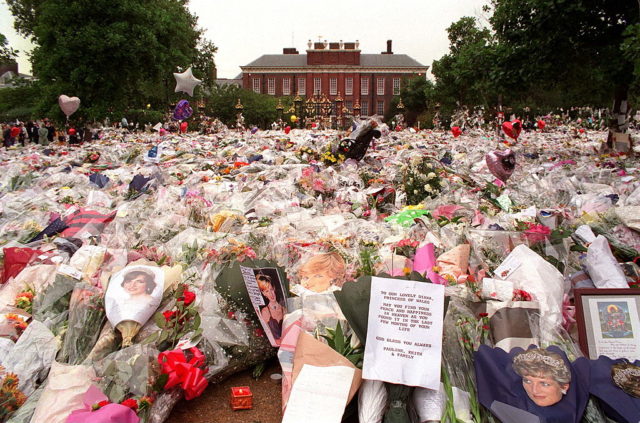 Flowers left at Kensington Palace after the death of Diana