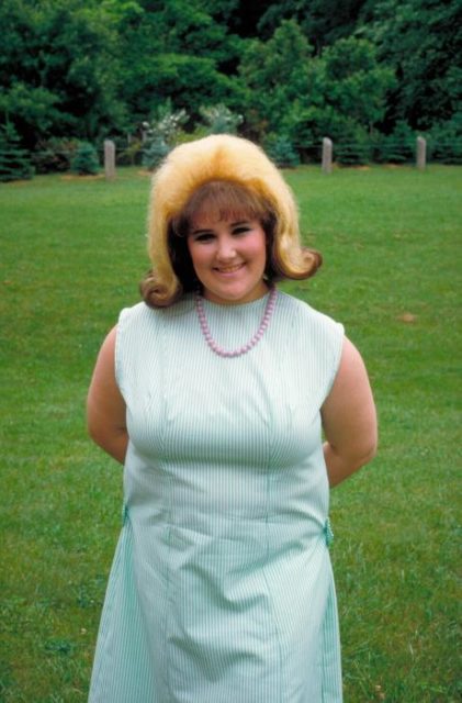 A photo of Ricki Lake dressed as Tracy Turnblad