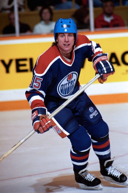 Petr Klíma dressed in his Edmonton Oilers uniform while on the ice