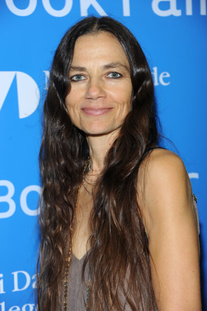 Headshot of Justine Bateman.