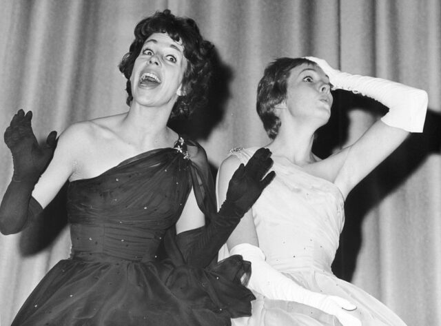 Carol Burnett performing with Julie Andrews in 1965