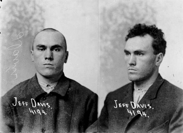 Mugshot of Carl Panzram, with his normal hair on the right and a shaved head on the left.