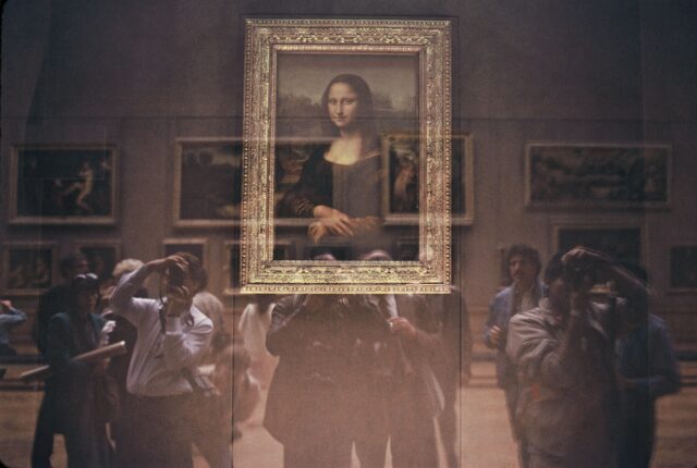 Visitors view the Mona Lisa 