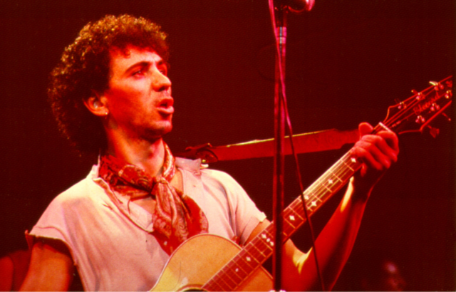 Kevin Rowland performing with Dexys Midnight Runners at The Venue, London, 1982.