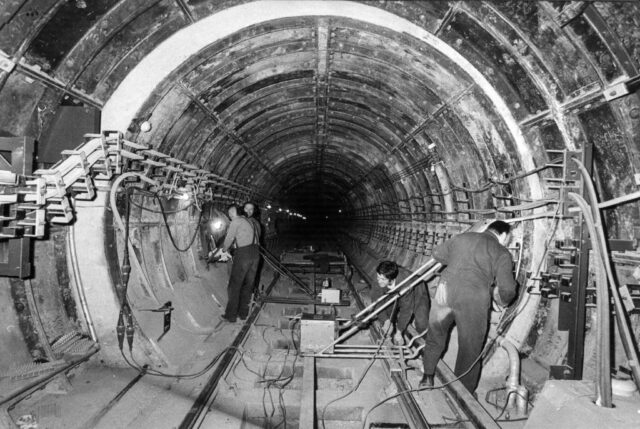 Workers constructing the Jubilee Line
