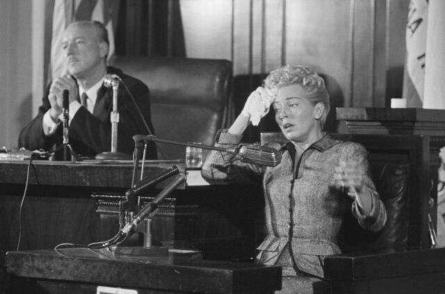 Lana Turner testifying on the stand