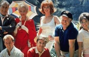 The cast of 'Gilligan's Island' posing for a photo.