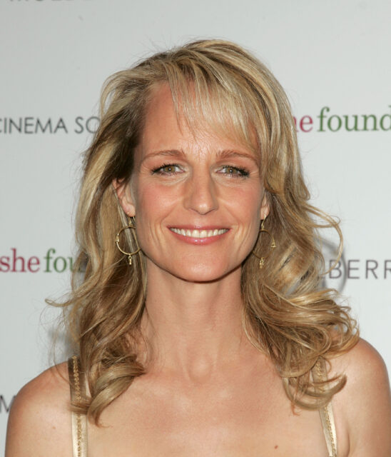 Headshot of Helen Hunt. 