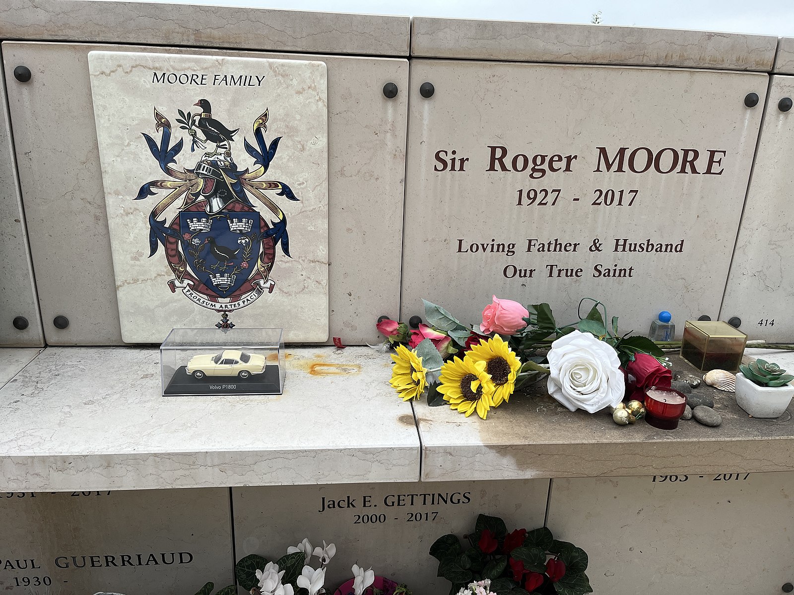 Sir Roger Moore's Gravesite Vandalized in Monaco | The Vintage News